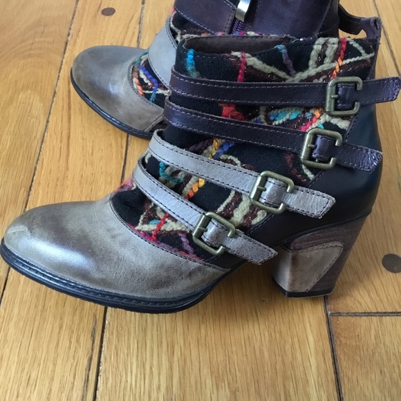 Spring Step L’Artiste Redding Buckle Booties - Picture 6 of 13